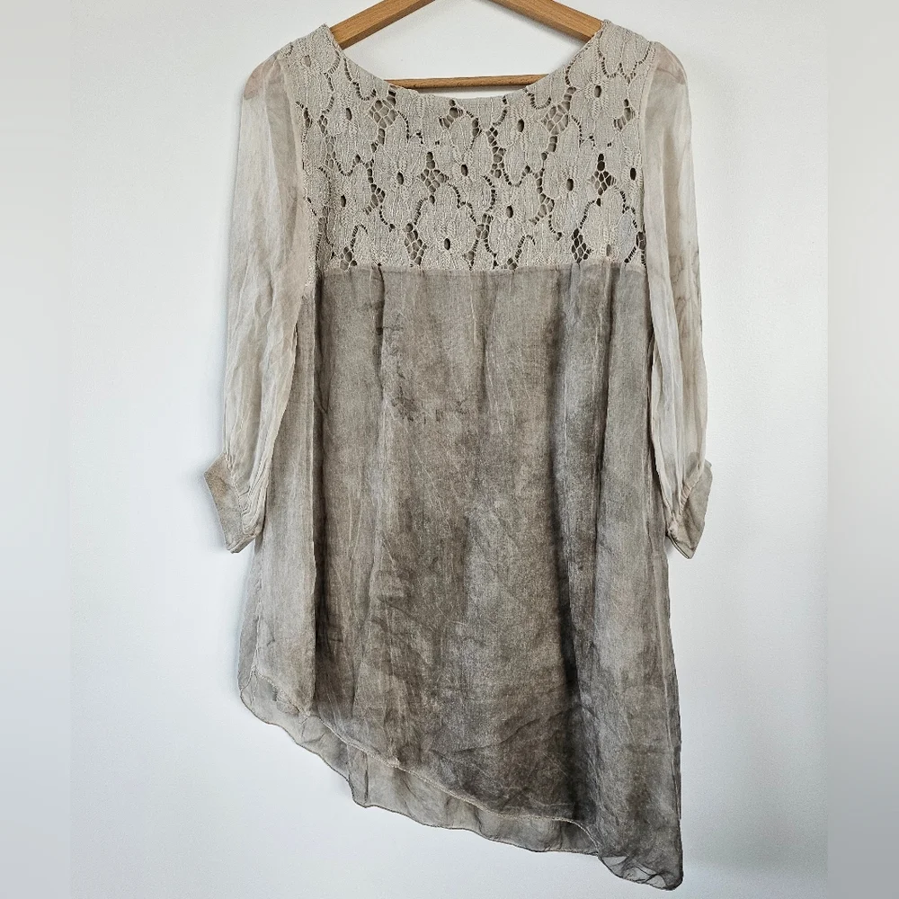 H Trend Italy 100% Silk Blouse Womens Medium Gray Whimsical Lace Floral Flowy - Picture 3 of 13